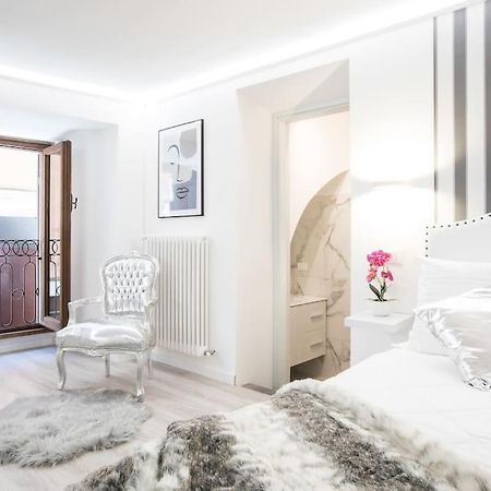 My Piazza Navona Jacuzzi Suite -Topcollection Рим Экстерьер фото
