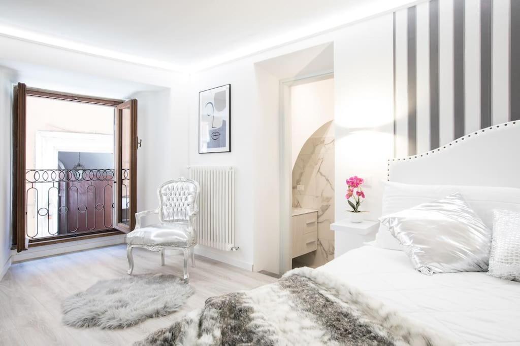My Piazza Navona Jacuzzi Suite -Topcollection Рим Экстерьер фото