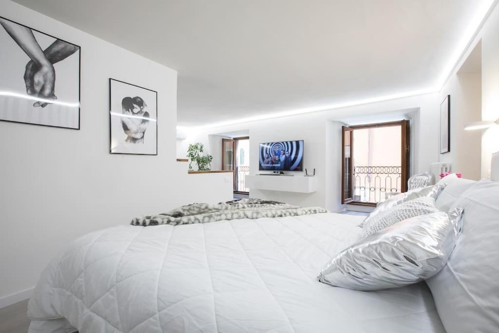 My Piazza Navona Jacuzzi Suite -Topcollection Рим Экстерьер фото
