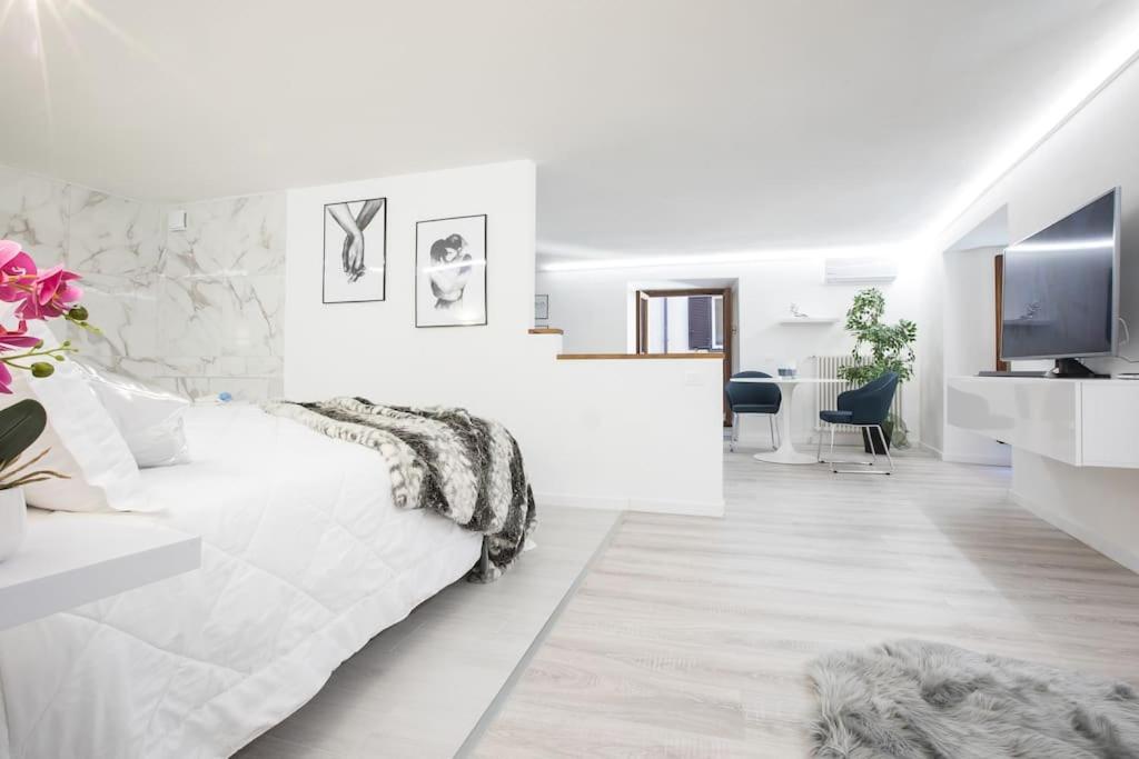 My Piazza Navona Jacuzzi Suite -Topcollection Рим Экстерьер фото